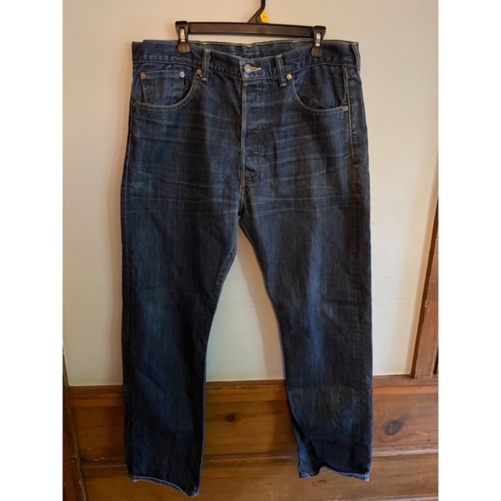 Levis 501 Original Fit Jeans Mens 38x32 Dark Wash Blue Button Fly Straight Leg